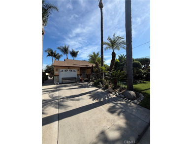 Welcome to this charming home that features a spacious layout, a - photo 1