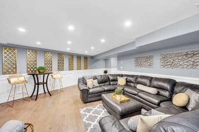 Welcome to this masterfully designed, full-brick custom estate - photo 40