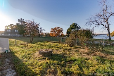 Have you been looking for a FLAT lot, beautiful lake views - photo 48