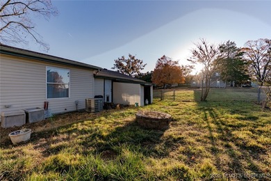 Have you been looking for a FLAT lot, beautiful lake views - photo 50