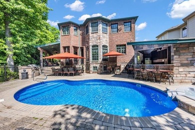 Welcome to this masterfully designed, full-brick custom estate - photo 50