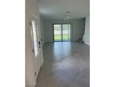 Welcome to the Townhomes at Timber Creek! Single family style - photo 4