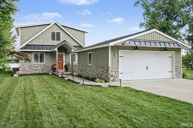 Lake living awaits!! This beautiful 3-bedroom, 2-bath home - photo 1