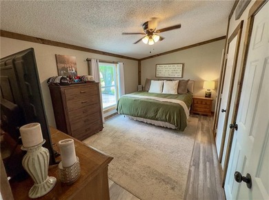 3 Full LOTS!!! 1) 3br 2 Ba updated in Rustic decor home with a - photo 9