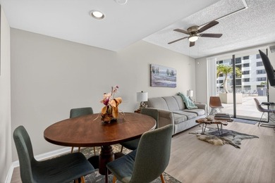 Renovated & thoughtfully designed, bright corner 1/1 in Old Port - photo 13