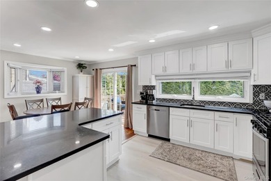 Welcome to this beautifully maintained and move-in ready open - photo 14