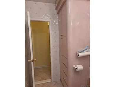 Very nice two bedroom, one bath apartment in co-op building - photo 15