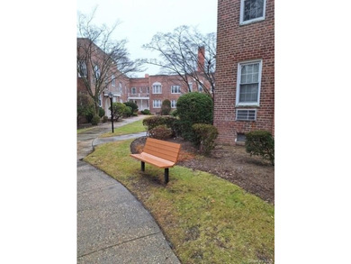 Very nice two bedroom, one bath apartment in co-op building - photo 20