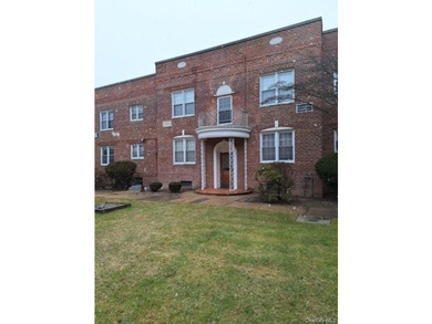 Very nice two bedroom, one bath apartment in co-op building - photo 21
