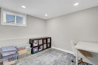 Welcome to this beautifully maintained and move-in ready open - photo 21