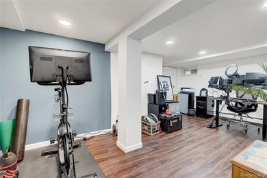 Welcome to this beautifully maintained and move-in ready open - photo 22