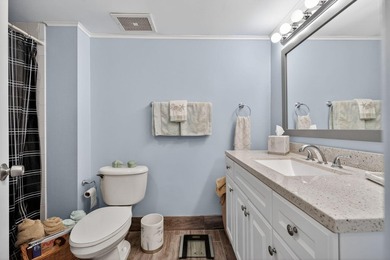 Renovated & thoughtfully designed, bright corner 1/1 in Old Port - photo 22