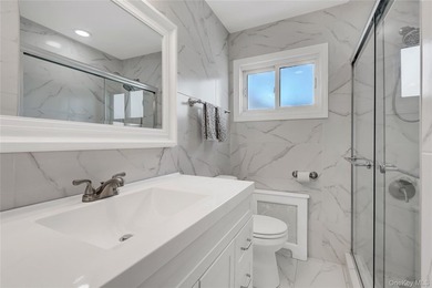 Welcome to this beautifully maintained and move-in ready open - photo 24