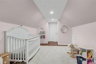 Welcome to this beautifully maintained and move-in ready open - photo 27