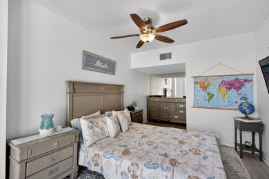 Renovated & thoughtfully designed, bright corner 1/1 in Old Port - photo 27