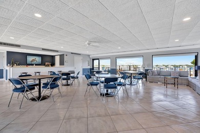 Renovated & thoughtfully designed, bright corner 1/1 in Old Port - photo 31
