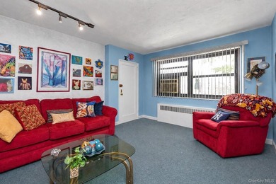 Welcome to Clearview Gardens. Enter into your first-floor, 1 - photo 2