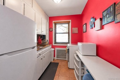 Welcome to Clearview Gardens. Enter into your first-floor, 1 - photo 6