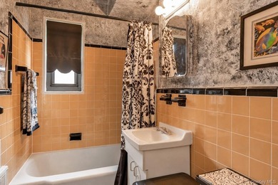 Welcome to Clearview Gardens. Enter into your first-floor, 1 - photo 10