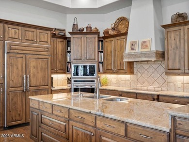 Fully Furnished Forest Highlands golf course estate, on a - photo 12