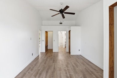 Welcome to this lovely single-story residence located in a - photo 27