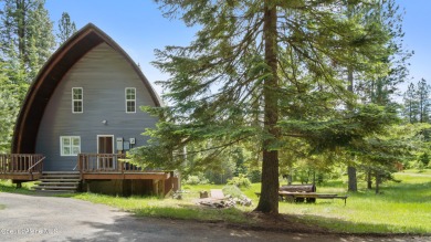 Round Lake Home For Sale in Saint Maries Idaho