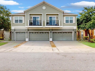 Lake Tohopekaliga Townhome/Townhouse For Sale in Kissimmee Florida