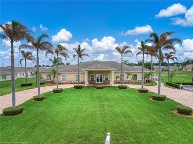 Welcome home! This delightful house is an incredible starter - photo 6