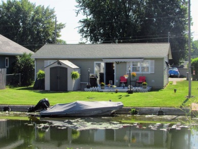 Lake Home For Sale in Leesburg, Indiana
