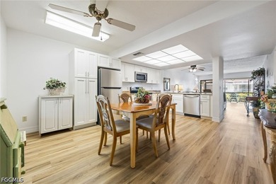 Welcome to this extremely well maintained, waterfront community - photo 3
