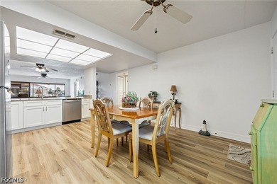 Welcome to this extremely well maintained, waterfront community - photo 4