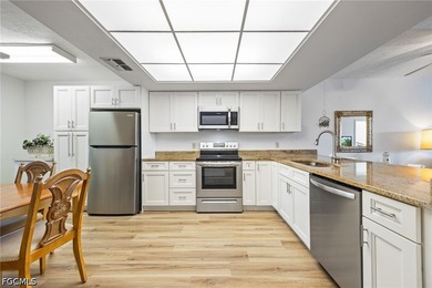 Welcome to this extremely well maintained, waterfront community - photo 6