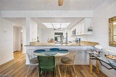 Welcome to this extremely well maintained, waterfront community - photo 9