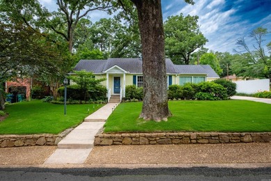 Beautiful setting on half acre landscaped lot. 1 story 3BR/ 2 - photo 1