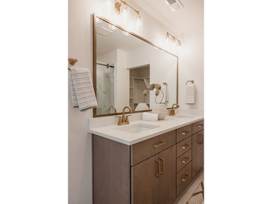 Just Completed! This stunning Summerwood floorplan showcases - photo 48