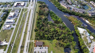 Prime Commercial Waterfront Opportunity!
Located in ACTIVITY - photo 2