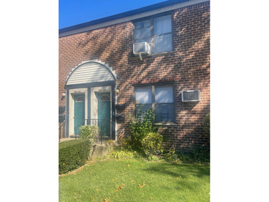 (private lake, pond, coastal) Home For Sale in Fresh Meadows New York