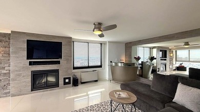 Private, sun-flooded, sky-high corner beauty with breathtaking - photo 14