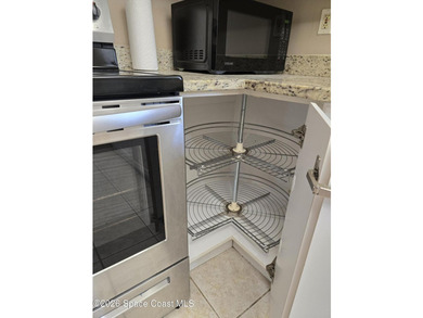 Available for both rent and sale! Super cute and spacious - photo 14