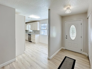 Beautifully remodeled 3BR/2BA home in sought-after Indian River - photo 4