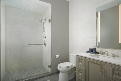 A rare turnkey 3 bedroom + den residence with one of the most - photo 25