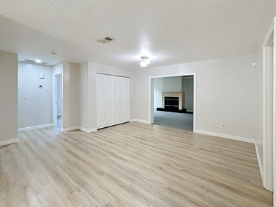 Beautifully remodeled 3BR/2BA home in sought-after Indian River - photo 8