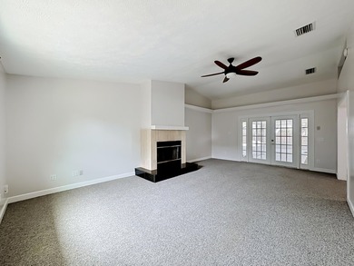 Beautifully remodeled 3BR/2BA home in sought-after Indian River - photo 9