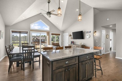 Move-in ready and fully furnished lake home on scenic Castaway - photo 10