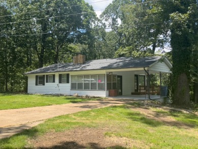 Lake Home For Sale in Cherokee Village, Arkansas
