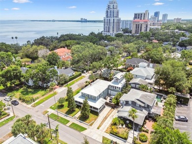 This beautifully restored Hyde Park home blends vintage charm - photo 4