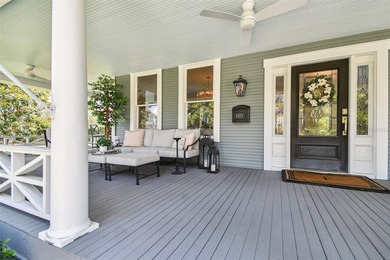 This beautifully restored Hyde Park home blends vintage charm - photo 5