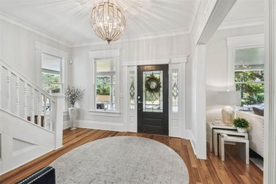 This beautifully restored Hyde Park home blends vintage charm - photo 9