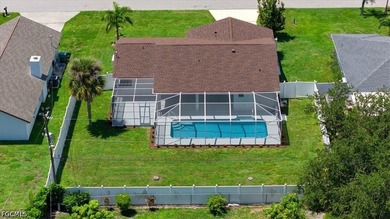 COMPLETLEY REMODELED INSIDE & OUT CREAM PUFF POOL HOME!! - photo 6