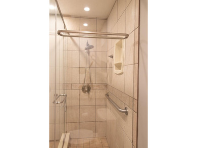 Price Adjustment! Welcome to this thoughtfully renovated - photo 16